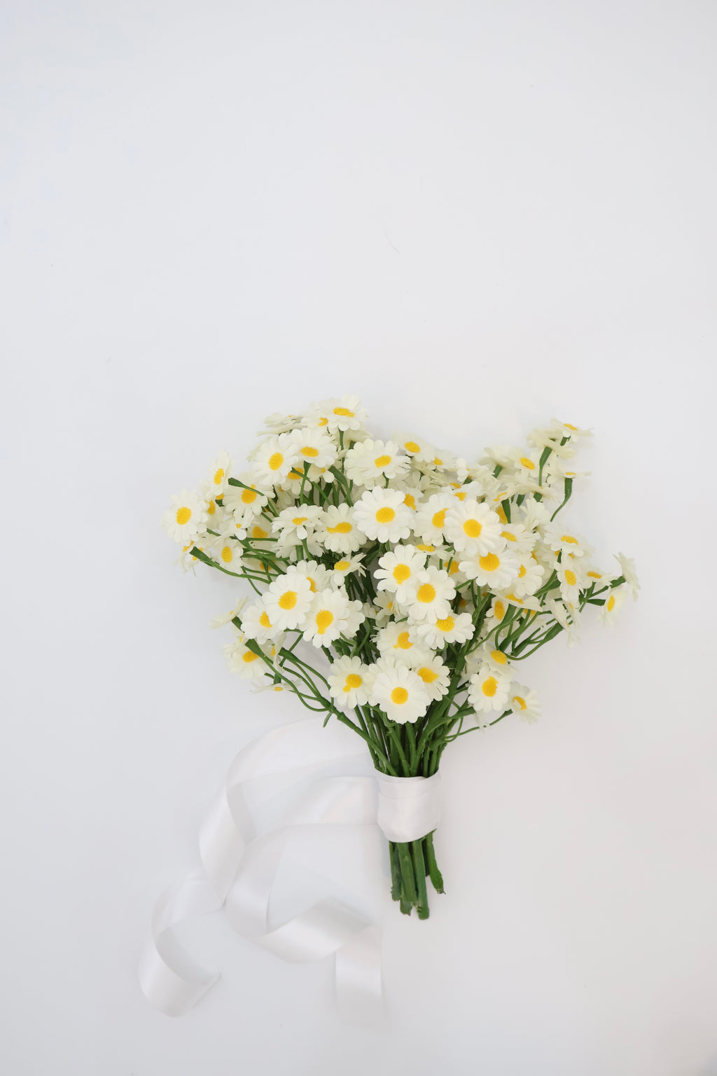 The Maya - Daisy Microbouquet